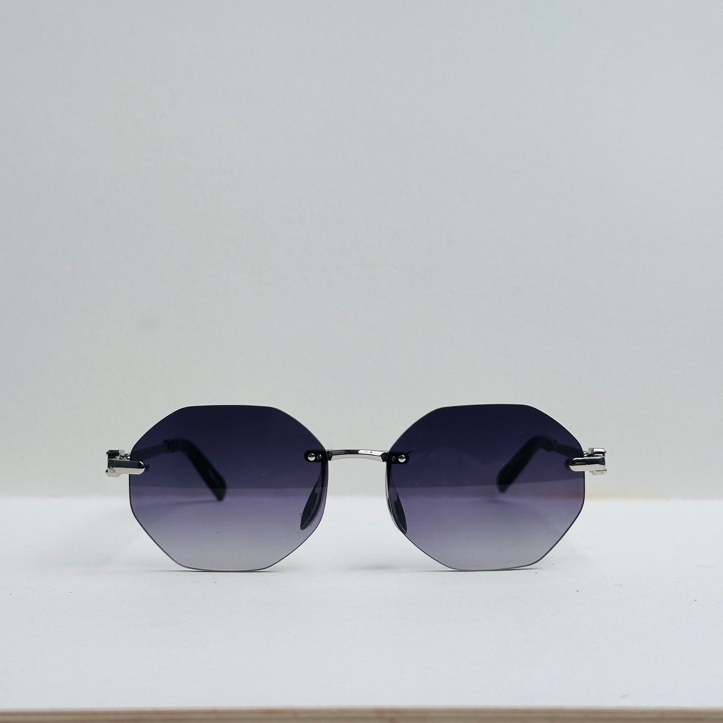 TomHardee Rectangular Black with Grey Metallic Temples