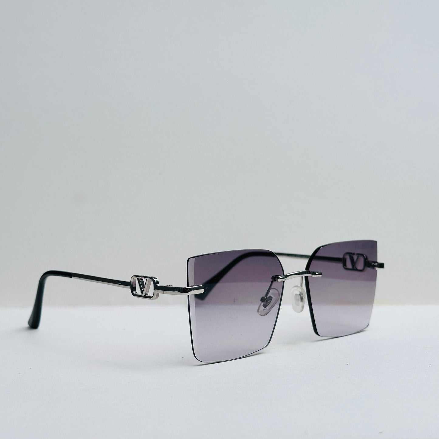 TomHardee Rimless Cat-Eye Light Grey Sunglasses