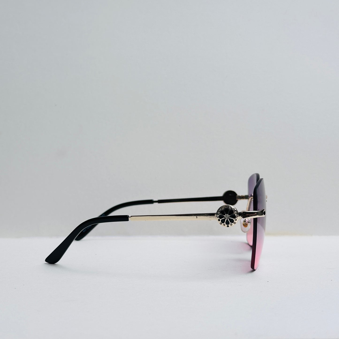 TomHardee Rimless Double-Shaded Black & Pink with Stonework Temples