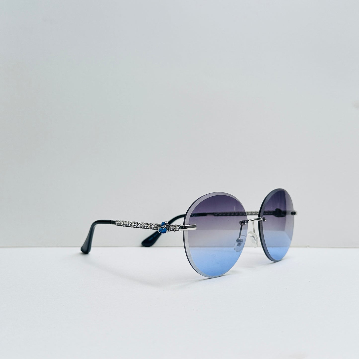 TomHardee Oval Metallic Silver Sunglasses with Triple Shaded Lenses & Stonework stick