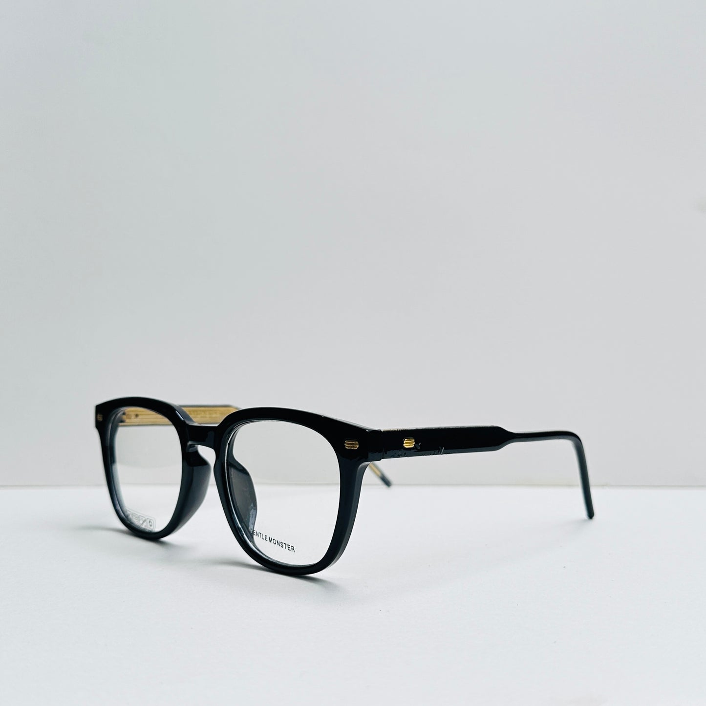 Gentle Monster Oval Black Glasses