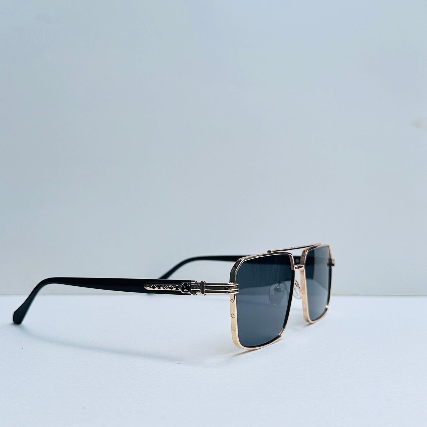 Louis Vuitton Black-Shaded Sunglasses with Golden Metallic Craft