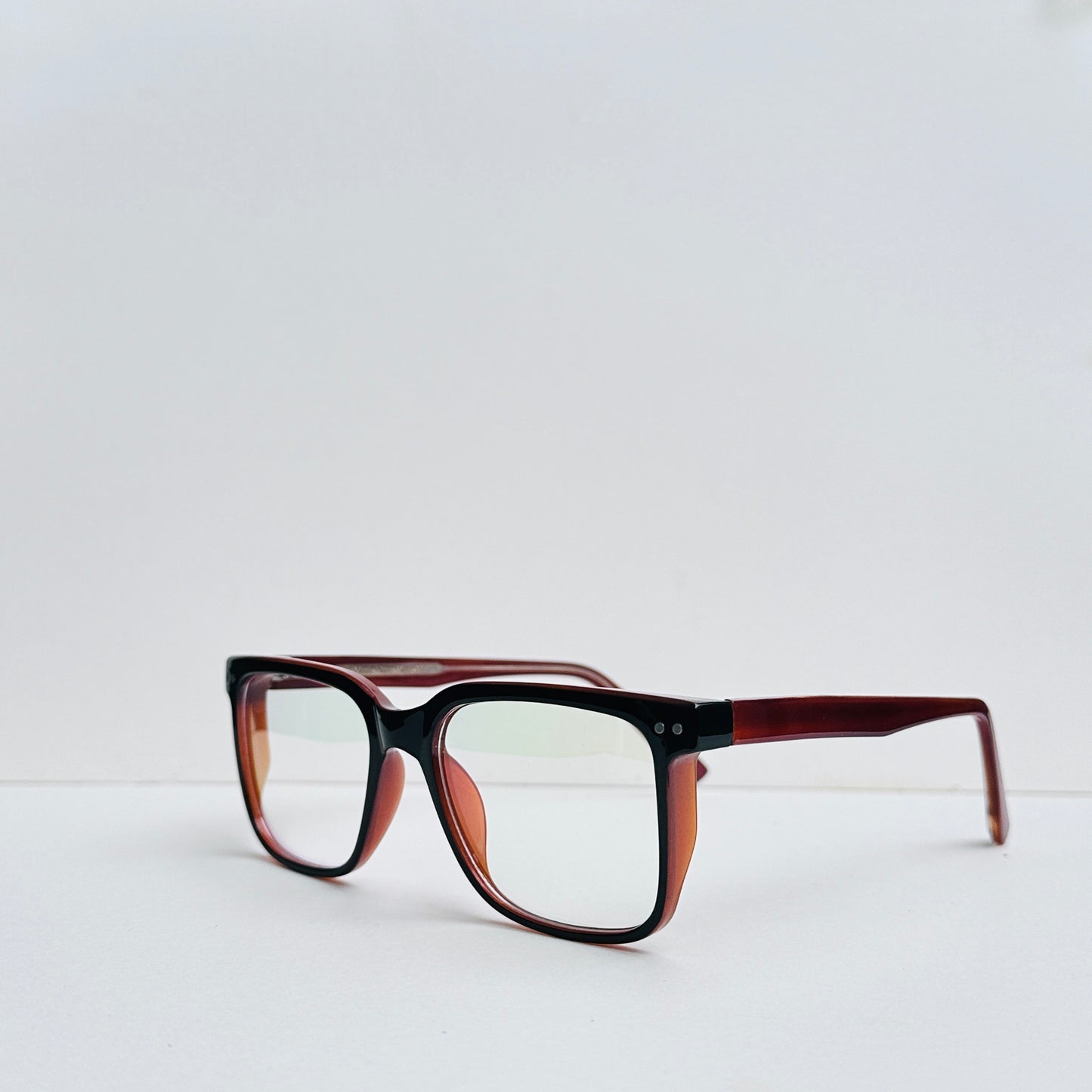 TomHardee black with camel colour square shaped glasses