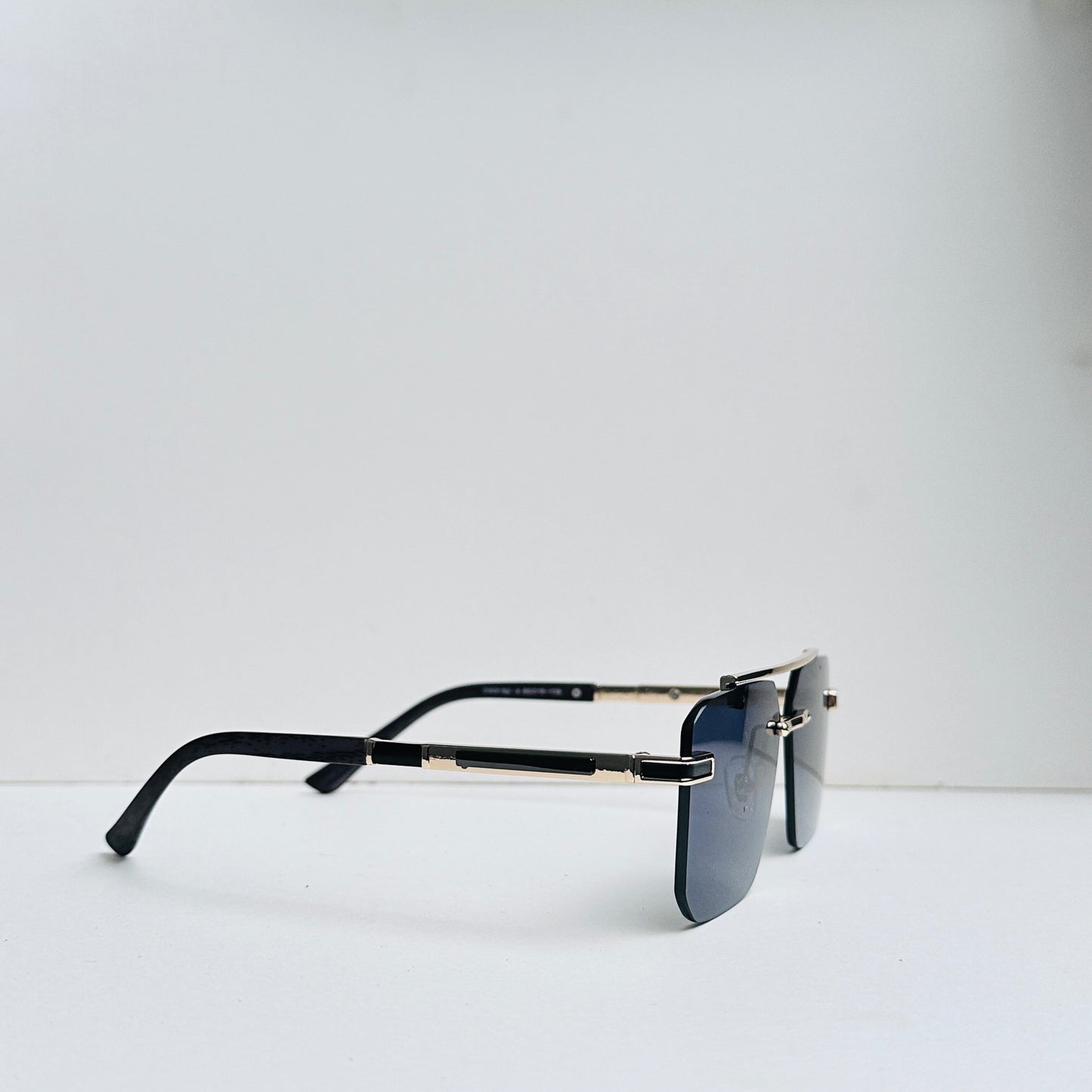 TomHardee Rimless Sunglasses