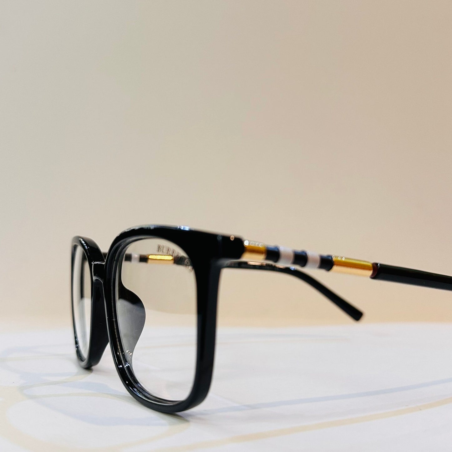 Burberry Round glasses