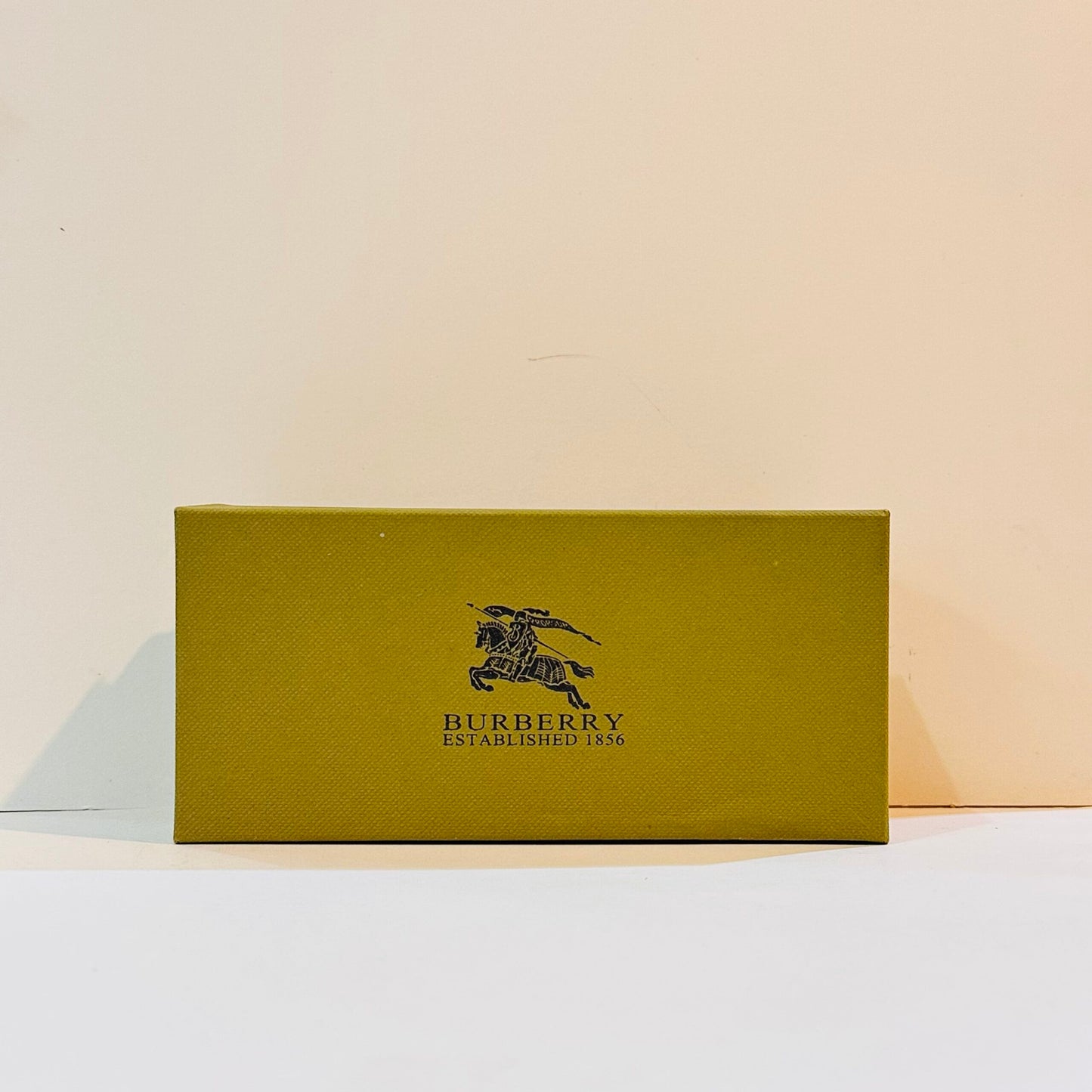 Burberry Round glasses