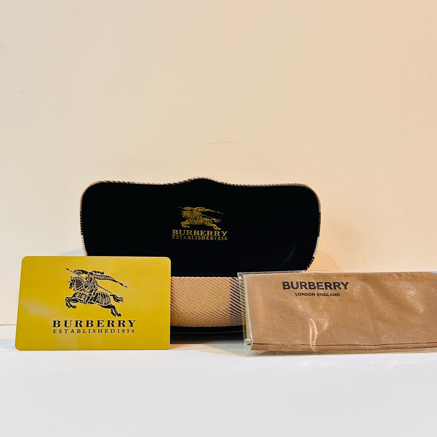 Burberry Round glasses