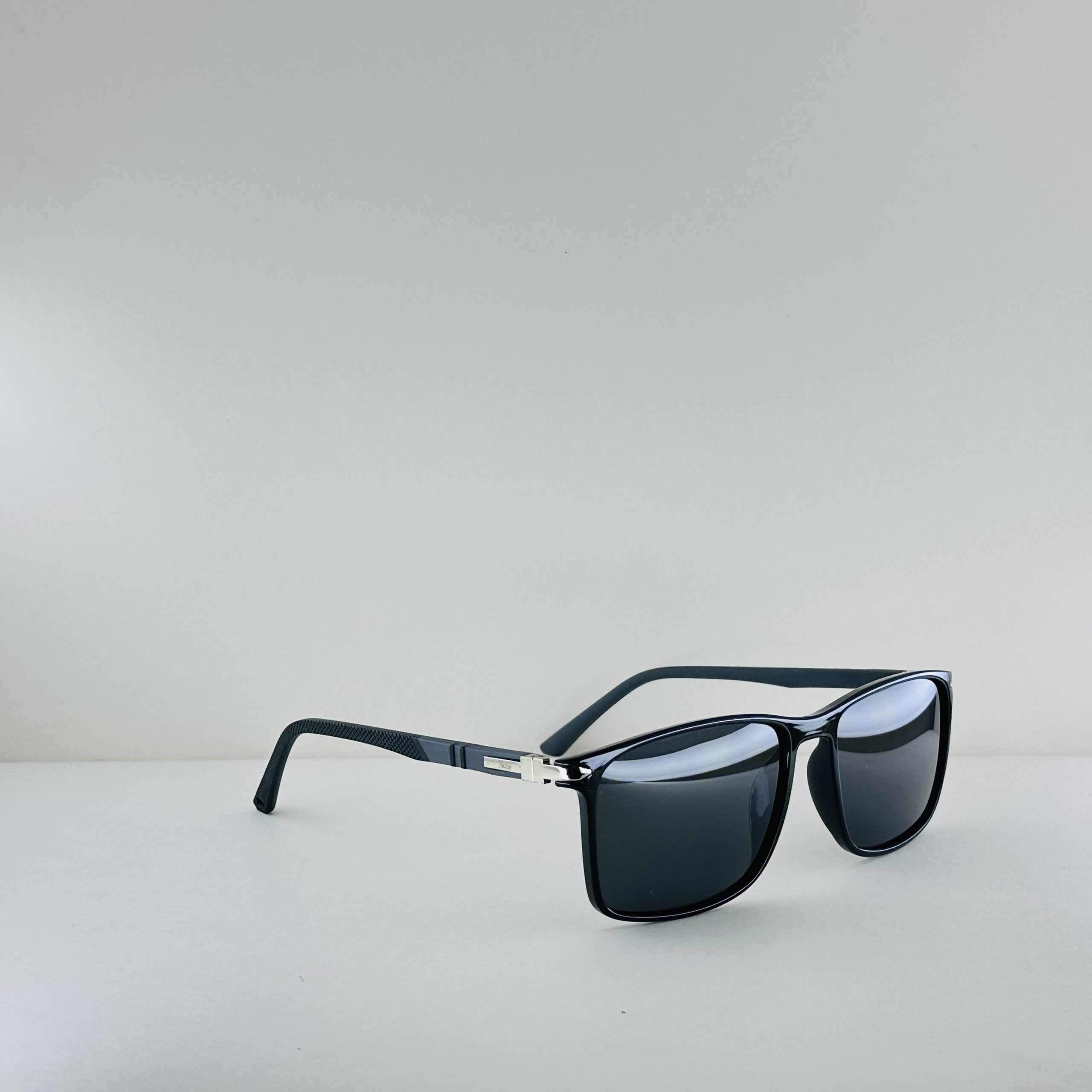 Persol – Classic Rectangular Noir Sunglasses - Image 3